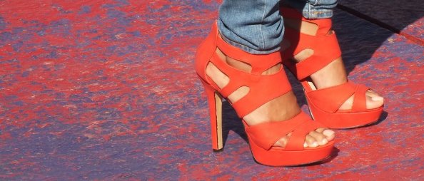 High_heels_(Gerard_Stolk_CC_BY-NC_2.0)